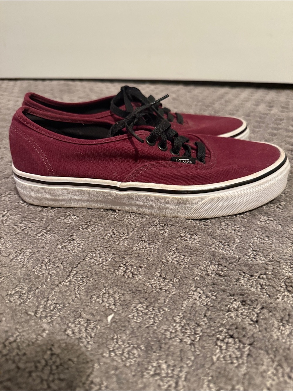 Vans Authentic Canvas Sneaker size 8 women size 6.5 men Maroon with black laces
